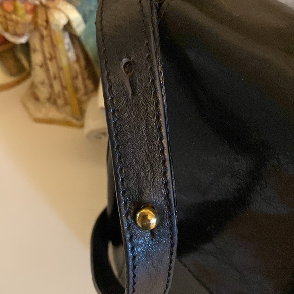 Vintage Brahmin hard leather crossbody purse with adjustable strap - Picture 8 of 16